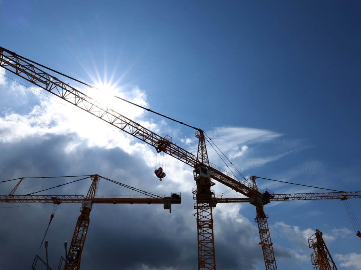Swiss economy picked up pace at start of year Swiss economy picked up pace at start of year