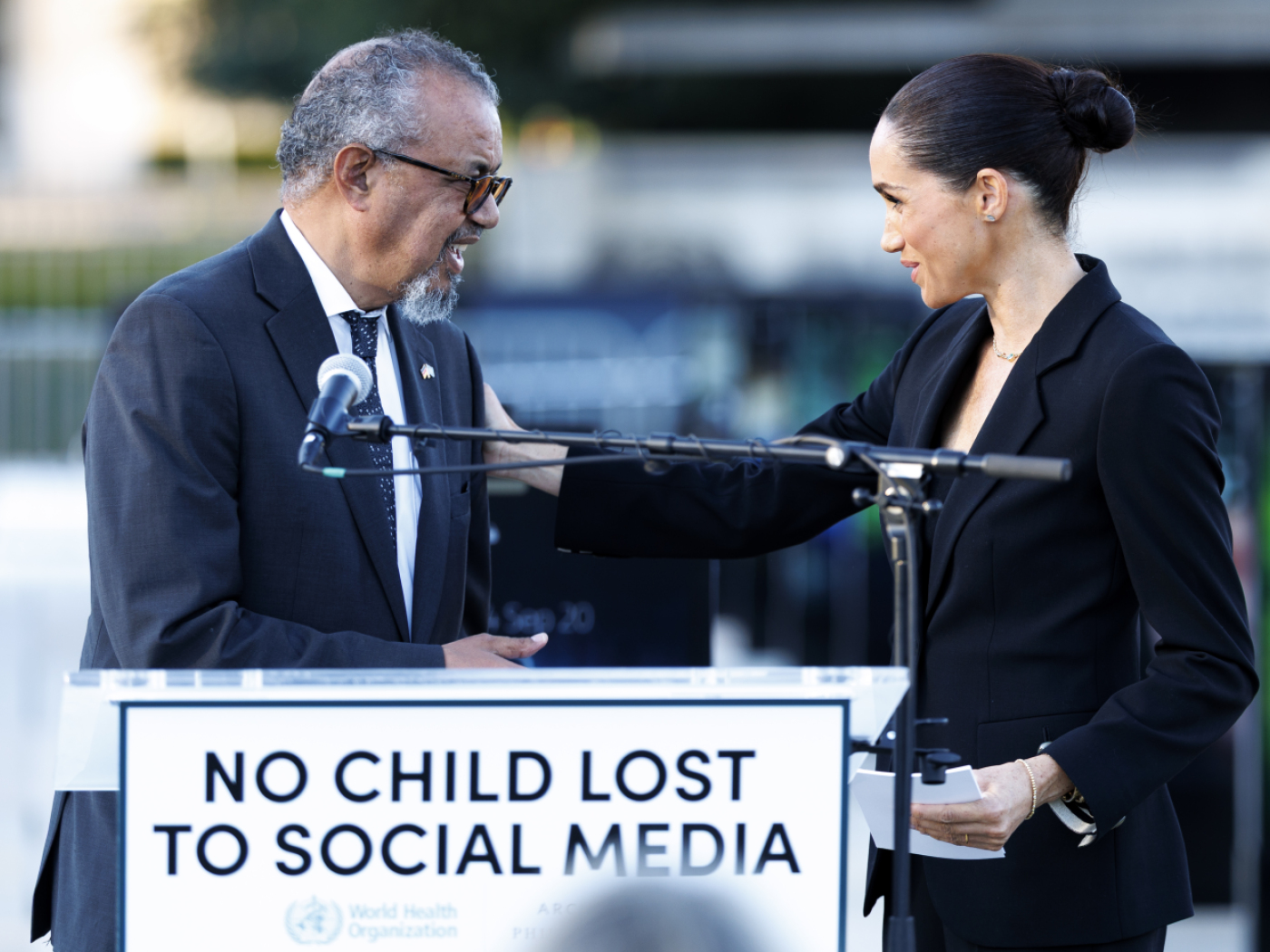 Violenza in rete: Meghan Markle a Ginevra per bambini vittime