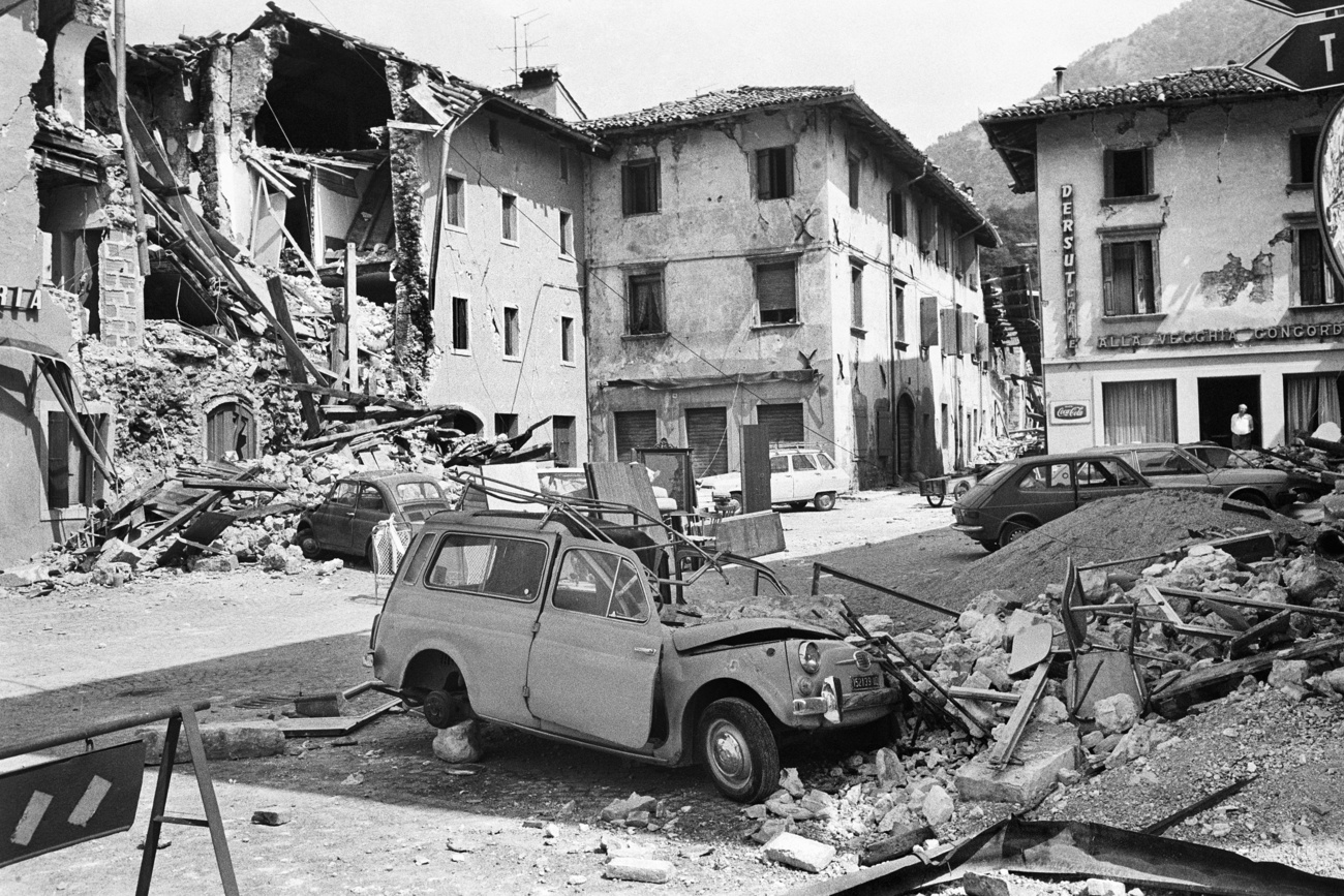 macerie in un paese