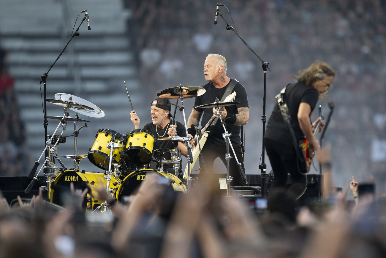 группа Metallica выступила 27 мая на стадионе Letzigrund