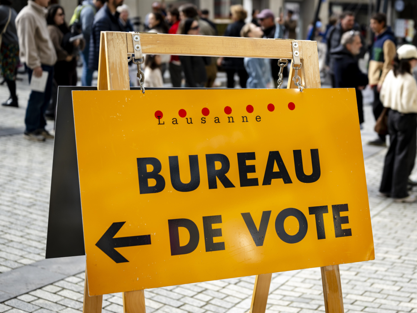 Votazioni: VD, "sì, ma" al salario minimo