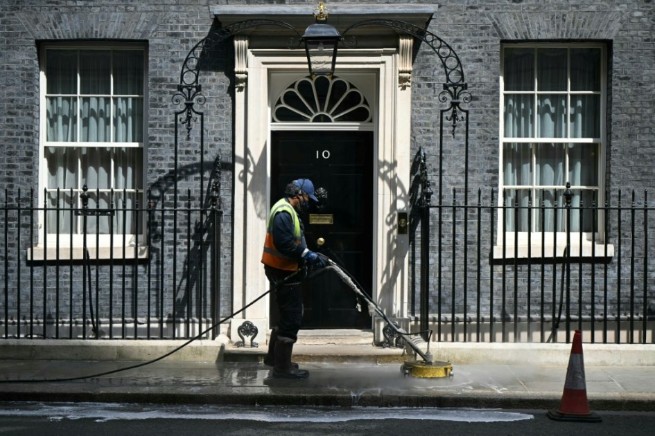 Andy Burnham busca asiento parlamentario para desafiar el liderazgo de Keir Starmer