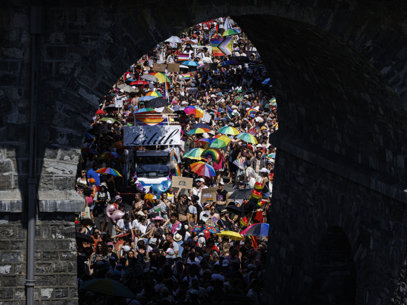 Lausanne: thousands turn out for the Romande Pride