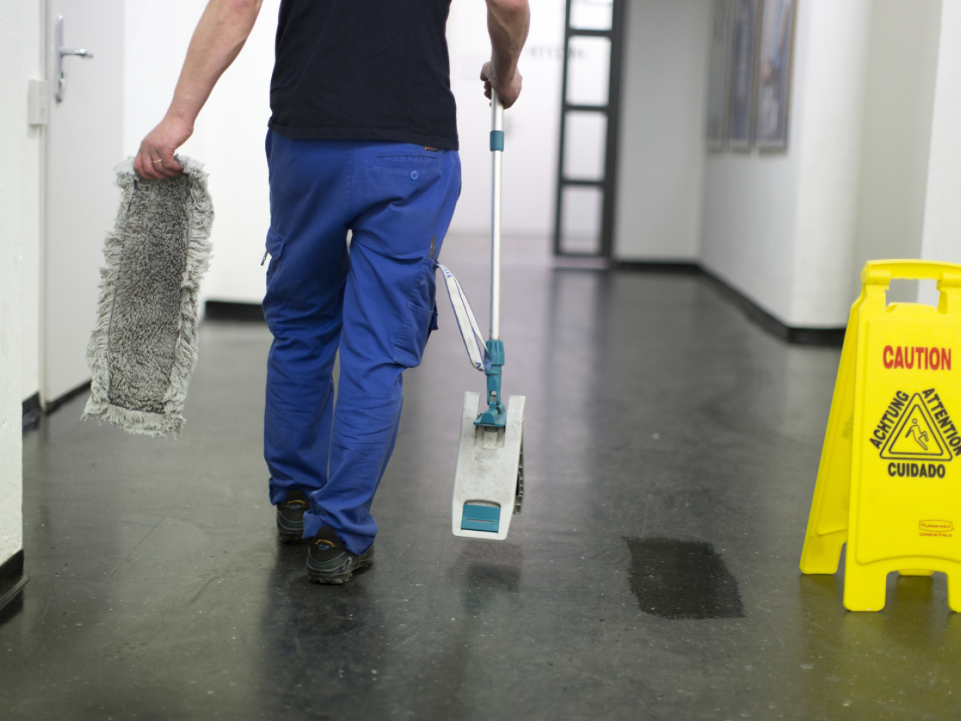 Low paid jobs are particularly affected by the minimum wage