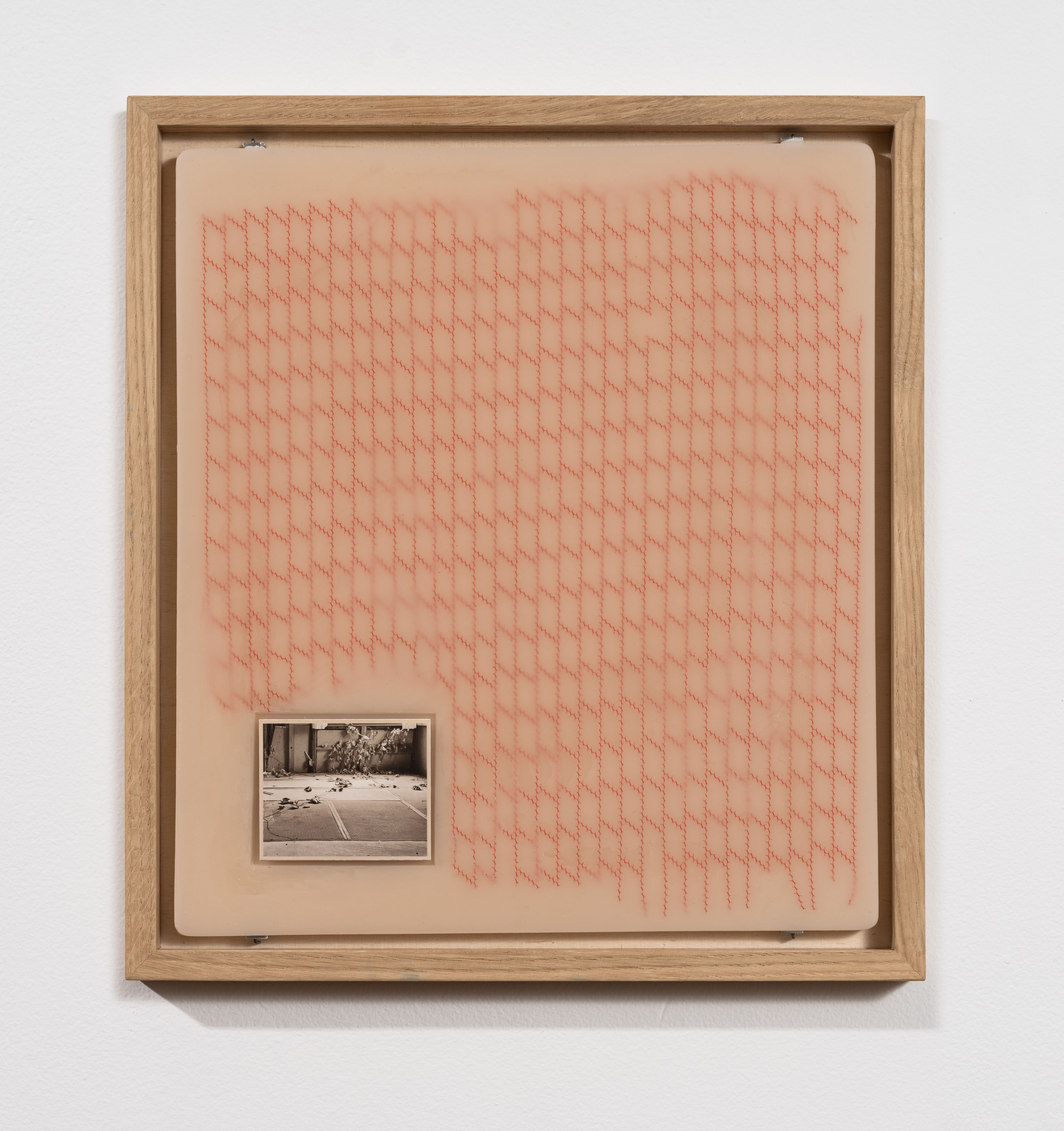 Elina Vainio, "Vacant" (2025), at Pitted Dates gallery (Helsinki).