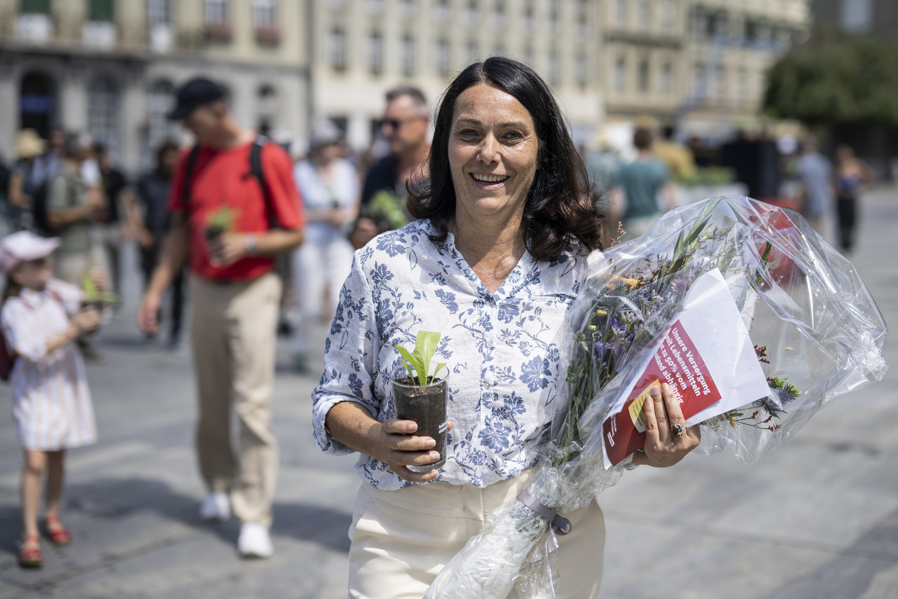 Franziska Herren at the submission of her second citizens’ initiative on 16 August 2024 in Bern.
