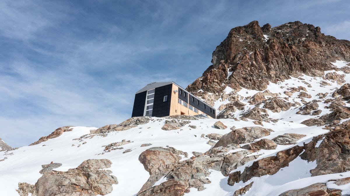 Il nuovo rifugio Mutthornhütte