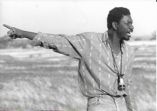 Directing: Idrissa Ouedraogo shooting 'Tilaï'.