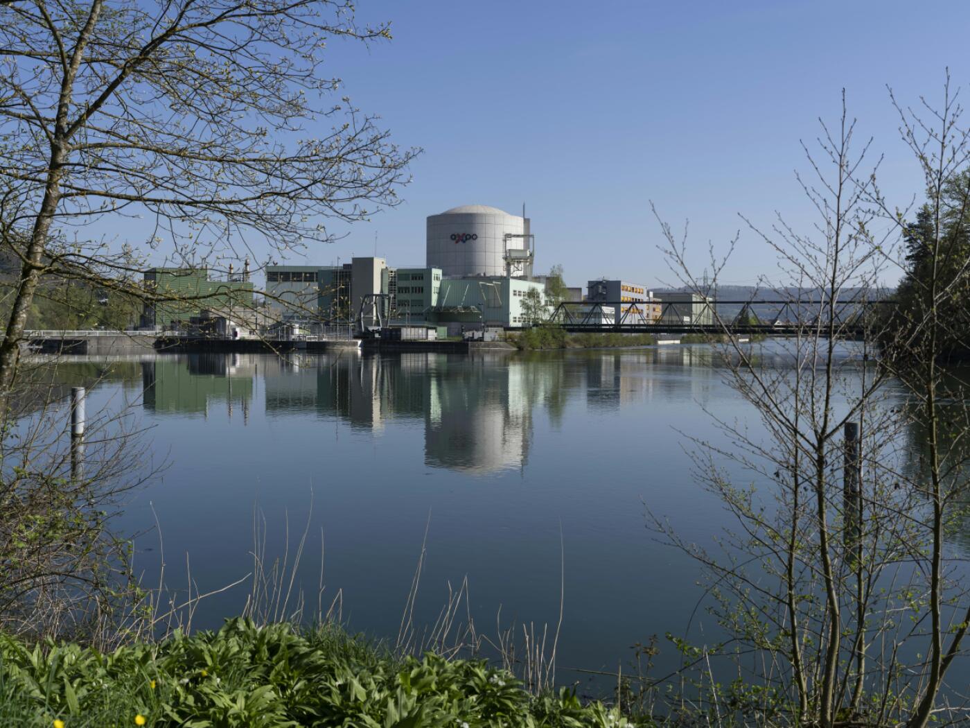 The river-cooled Beznau nuclear power station is being shut down – the Aare is too warm