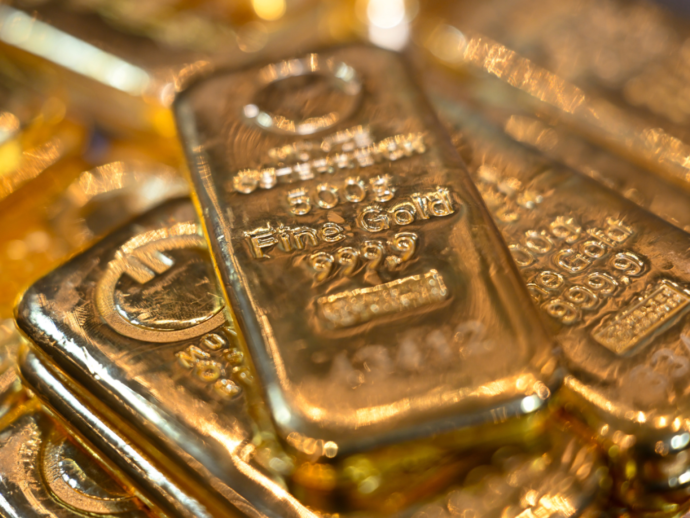 Supervisory authority targets owners of Ticino gold processor