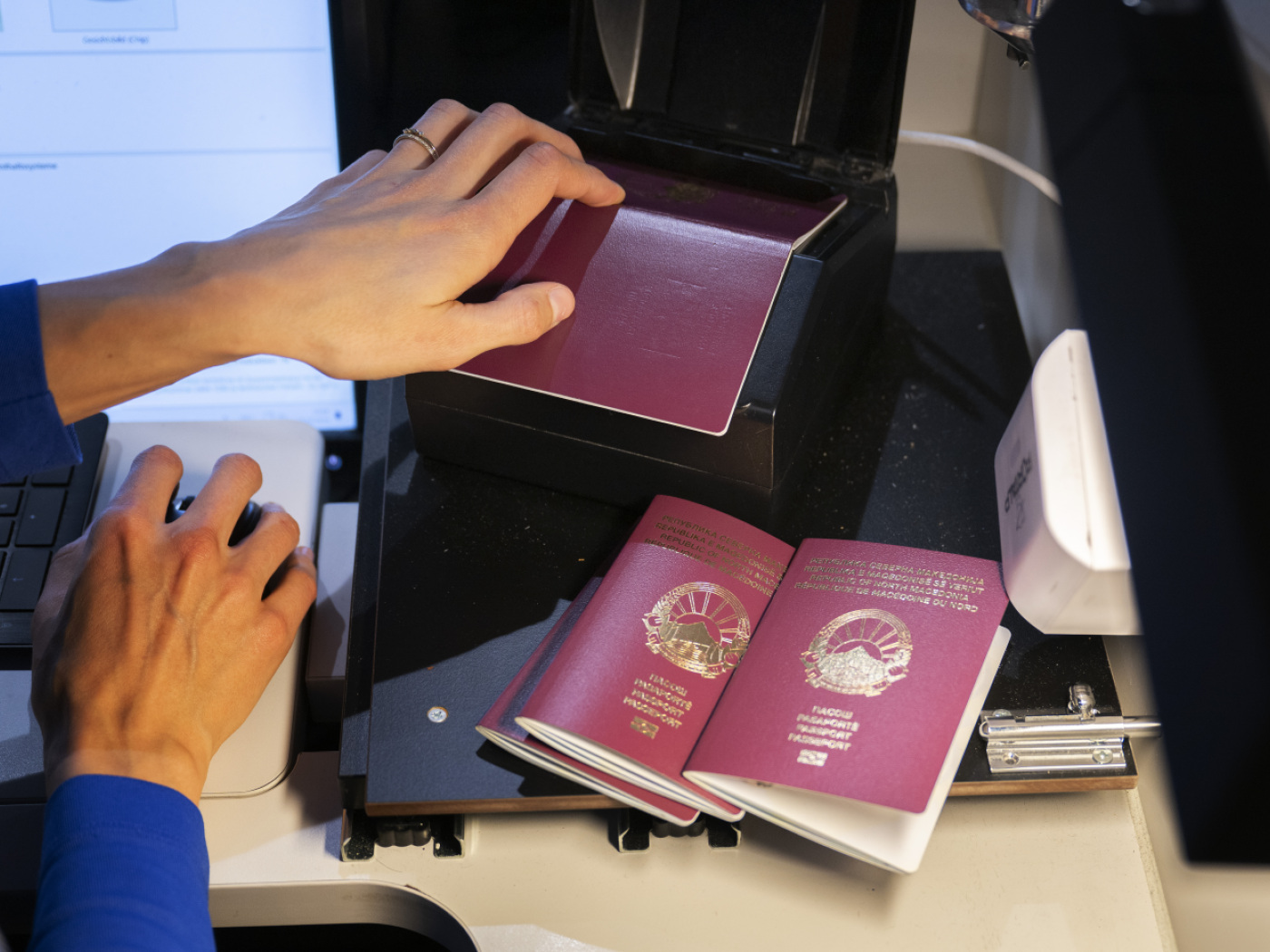 New system requires more time for border controls at airports