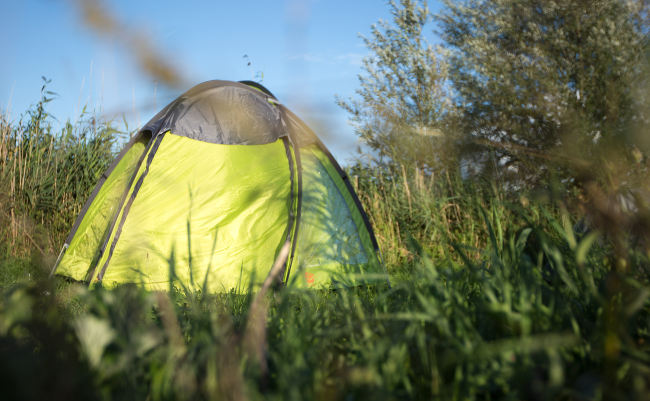 Una tenda nella natura.
