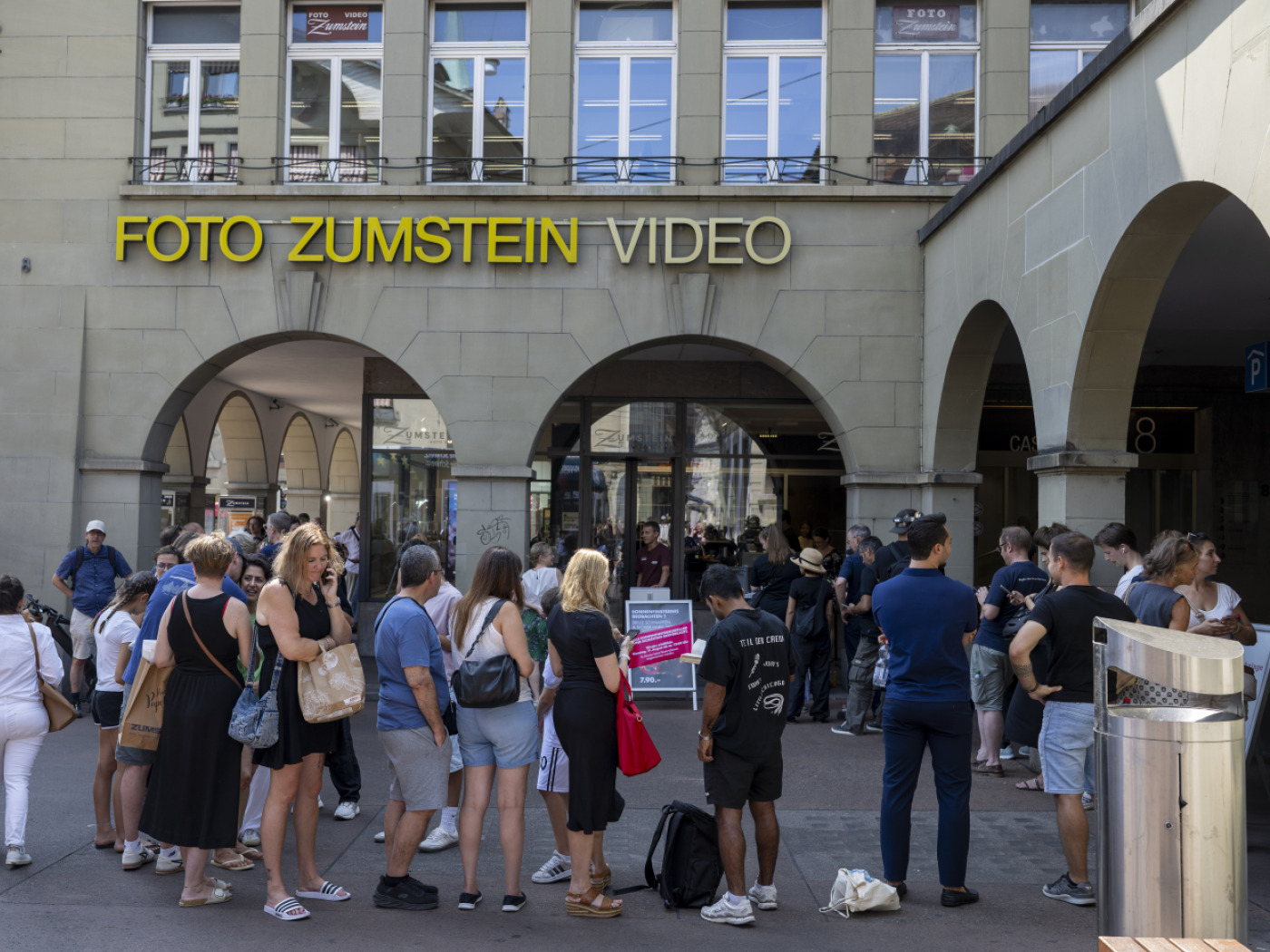 Solar eclipse causes a huge rush for sunglasses in Bern