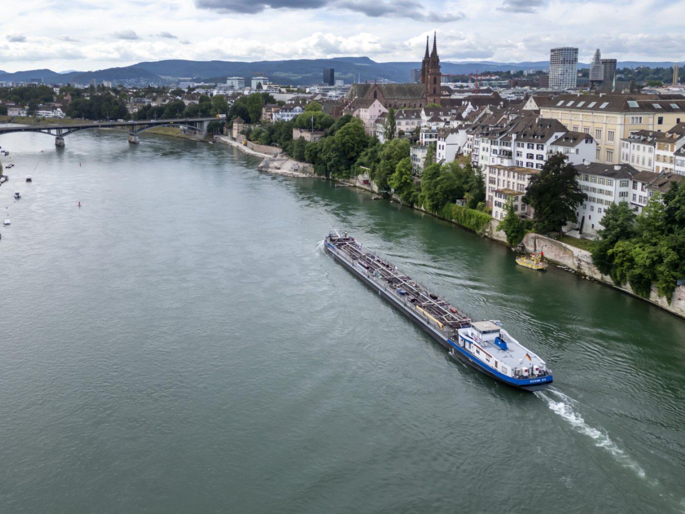 The Rhine is almost no longer navigable due to low water levels