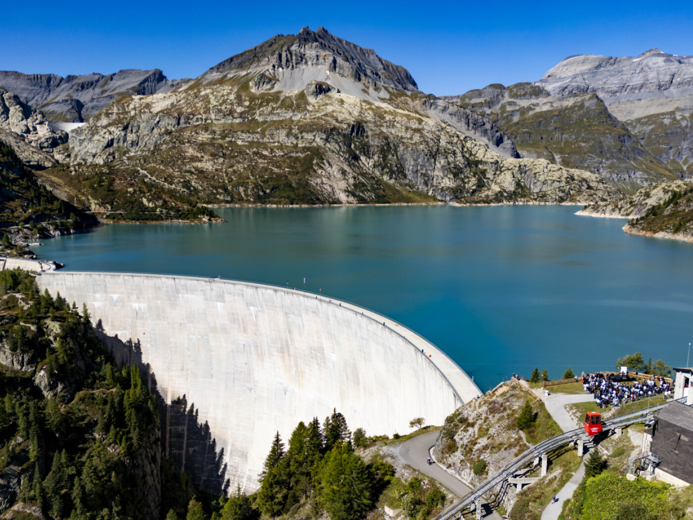 Switzerland ranks among the top performers in renewable energy