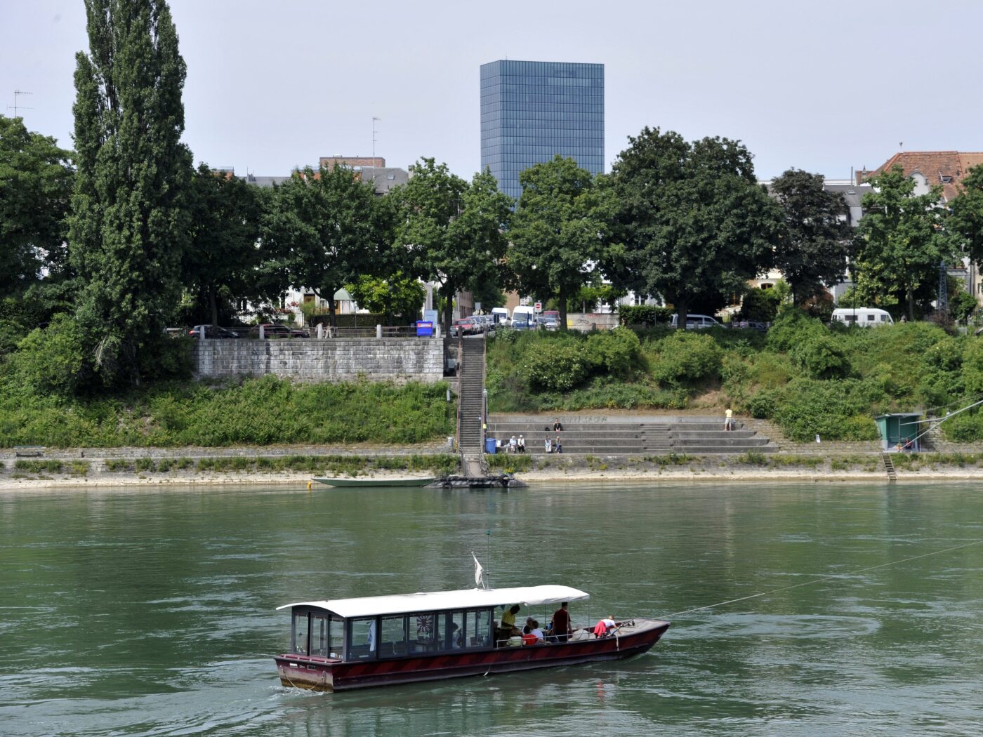 Low water levels: St Alban ferry in Basel suspends service