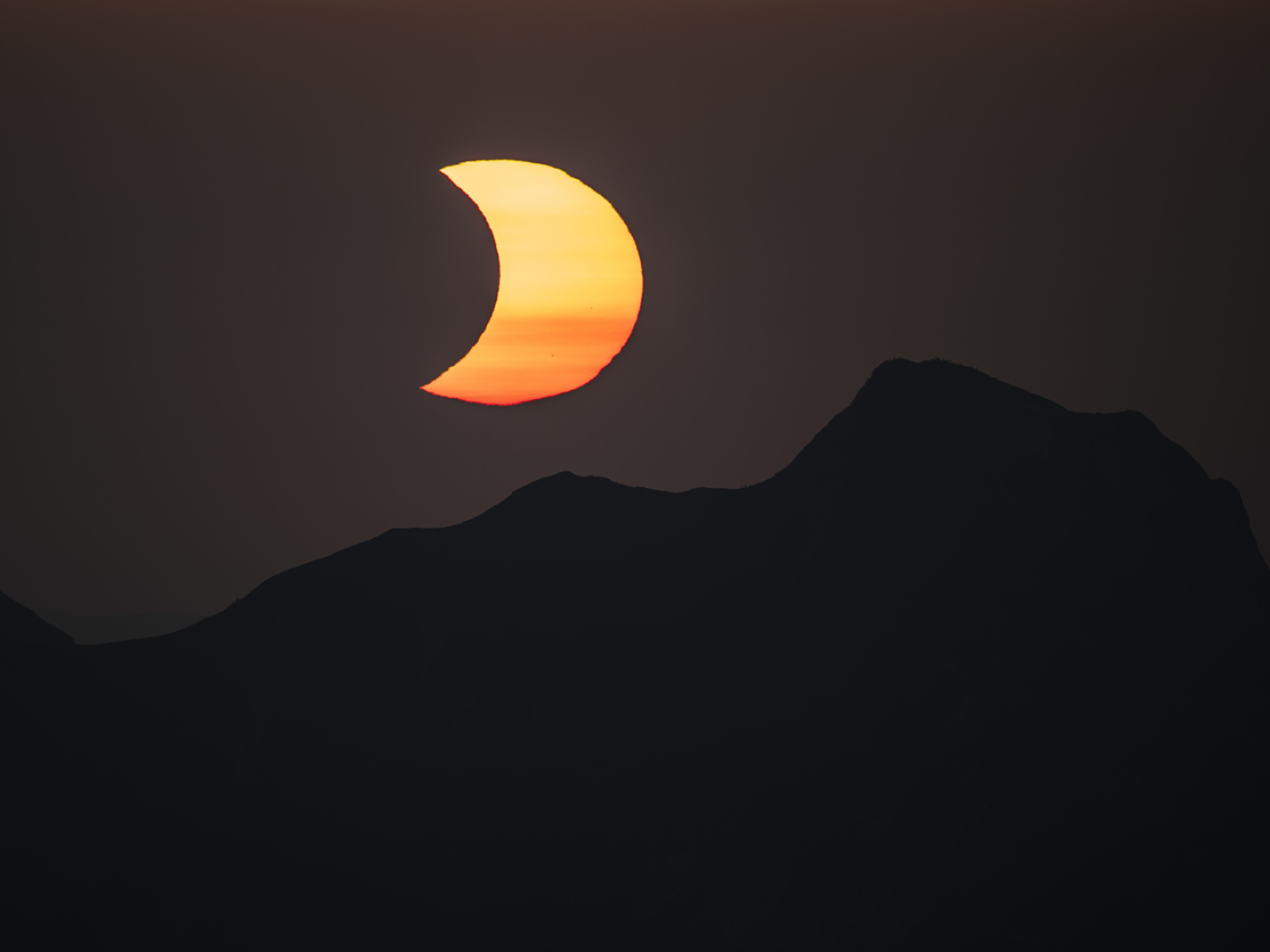 Eclipse: large crowds gathered across Switzerland