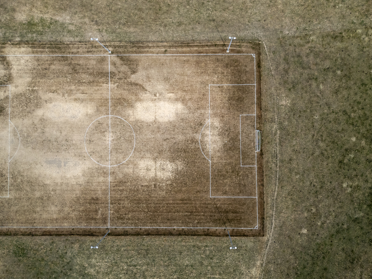 campo di calcio arido