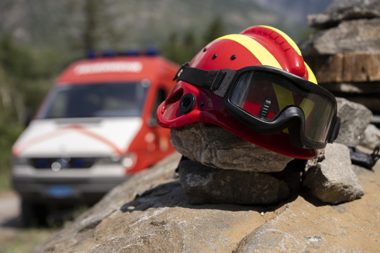 Un casco da pompiere