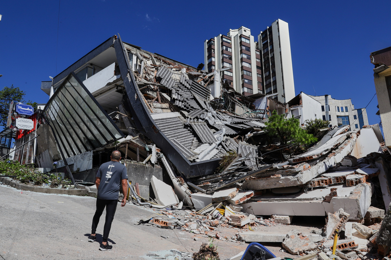 Un edificio crollato