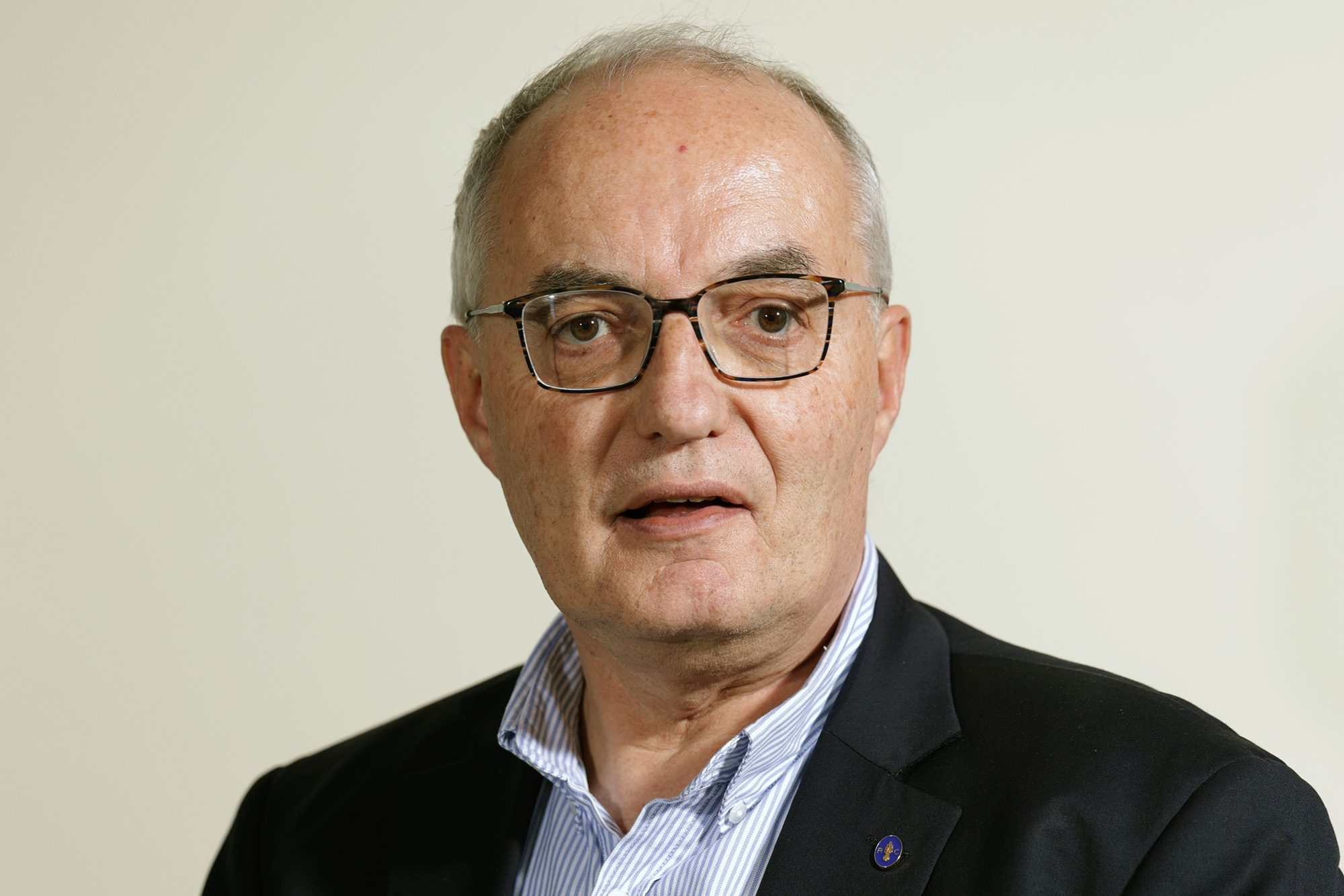 Luc Jeannin-Naltet est délégué au Conseil des Suisses de l'étranger et fondateur du Cercle des Suisses d'Île-de-France.