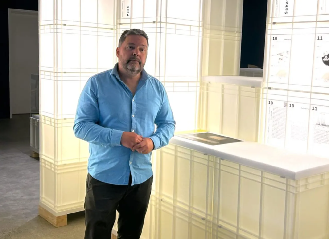 Marcel Cornelissen talks about his work at the exhibition in Lucerne’s Gletschergarten.
