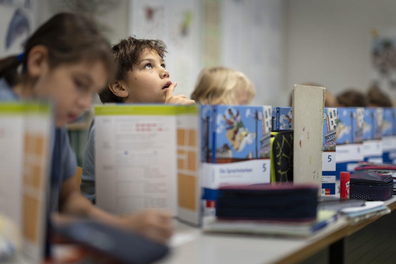 bambini a scuola