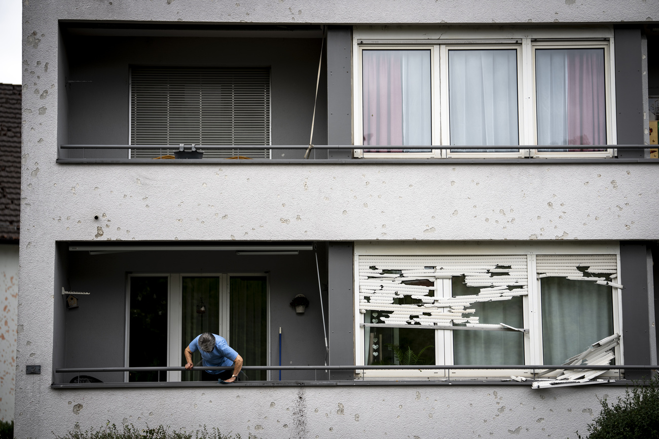 Bâtiment endommagé par la grêle