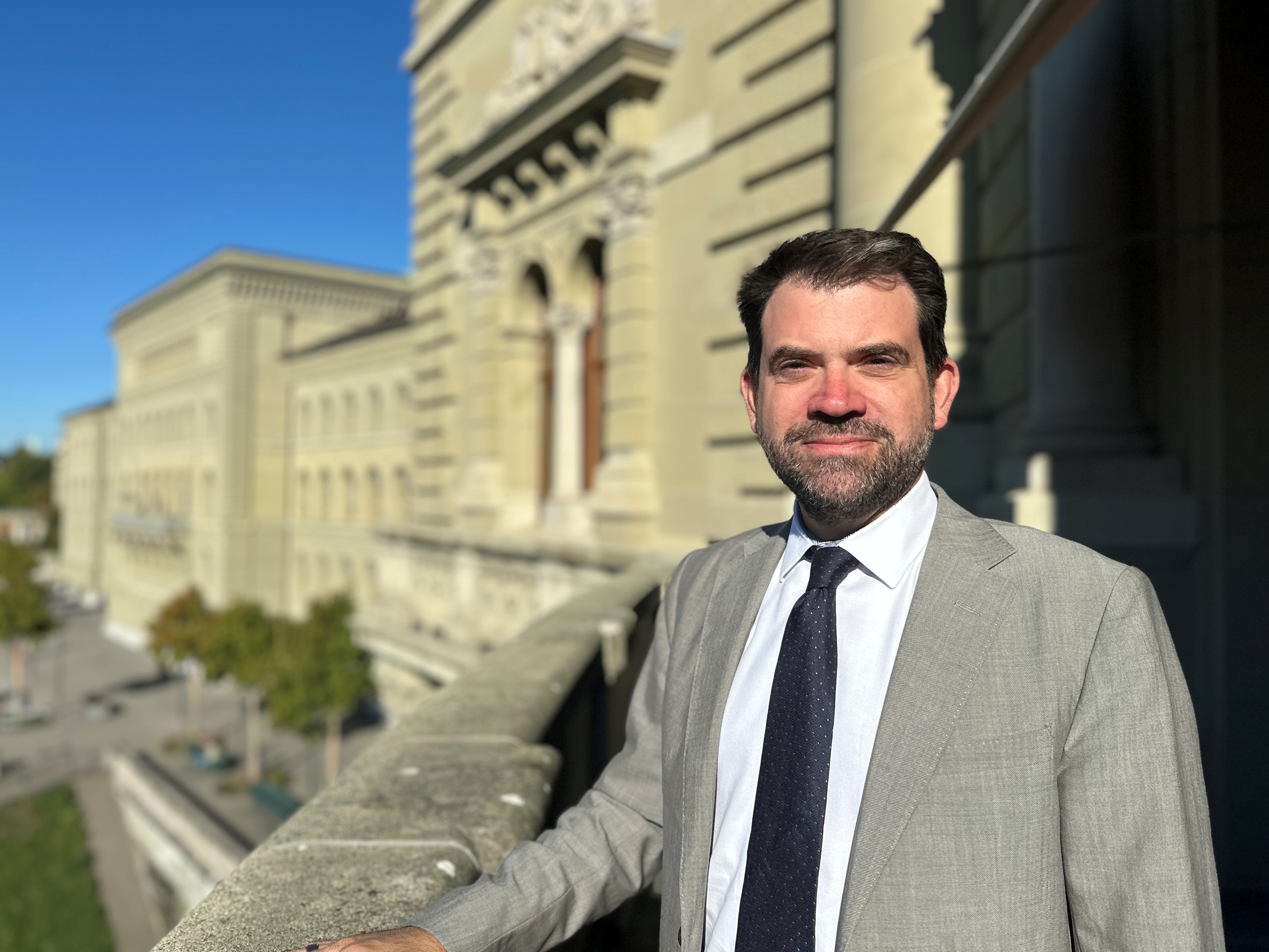 Damien Cottier défend le vote électronique pour les Suisses de l’étranger