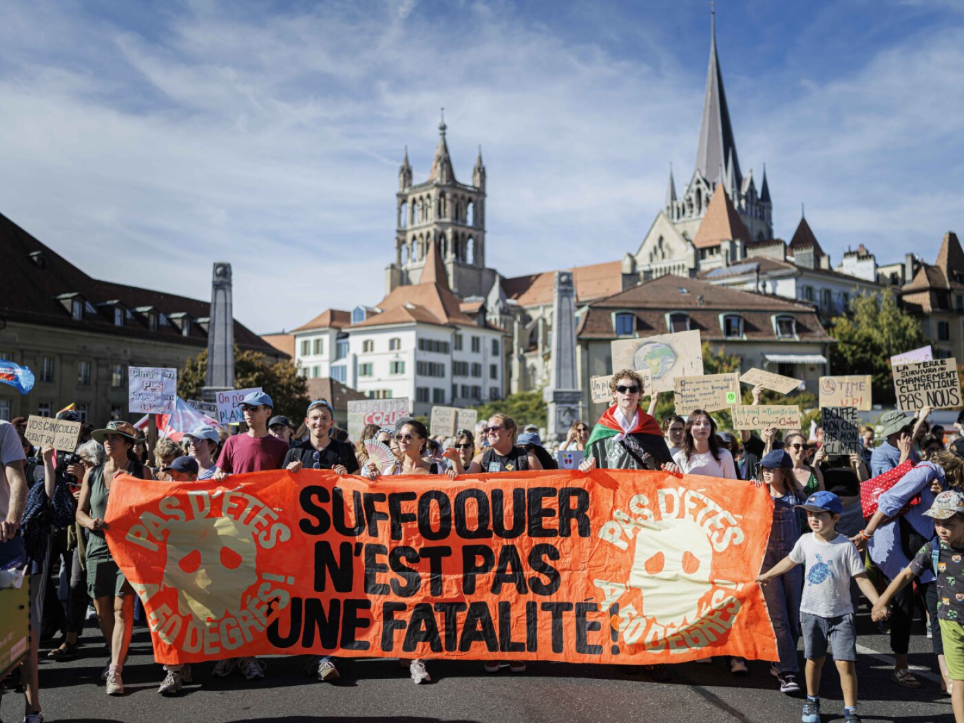 Protests in Geneva and Lausanne against inaction on climate change
