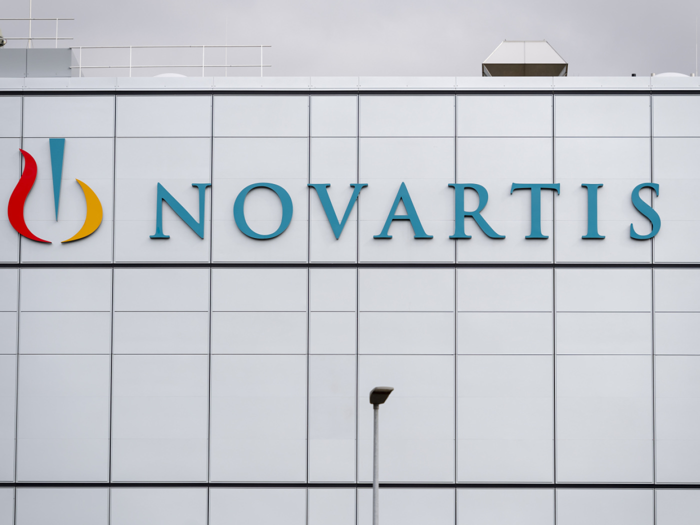 Novartis halts clinical trials following patient deaths