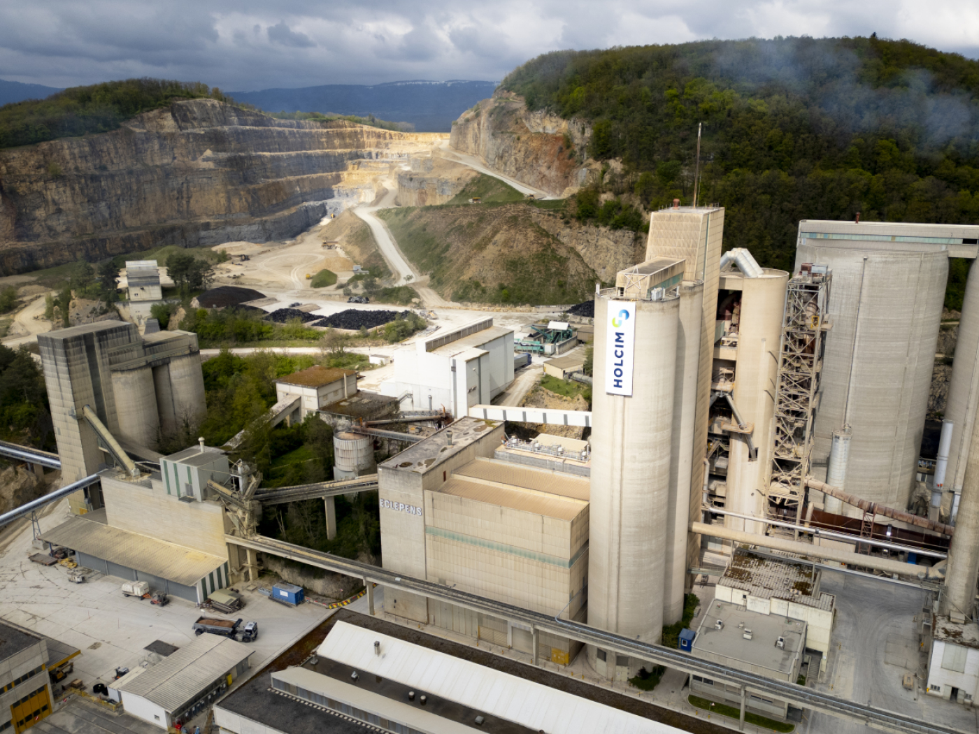 Federal Council wants CO2 border adjustment on cement imports