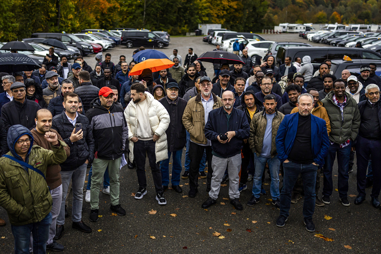 2025年10月，優步和計程車司機聚集在蘇黎世的Albisguetli，舉行罷工抗議優步的工作條件和薪資待遇。