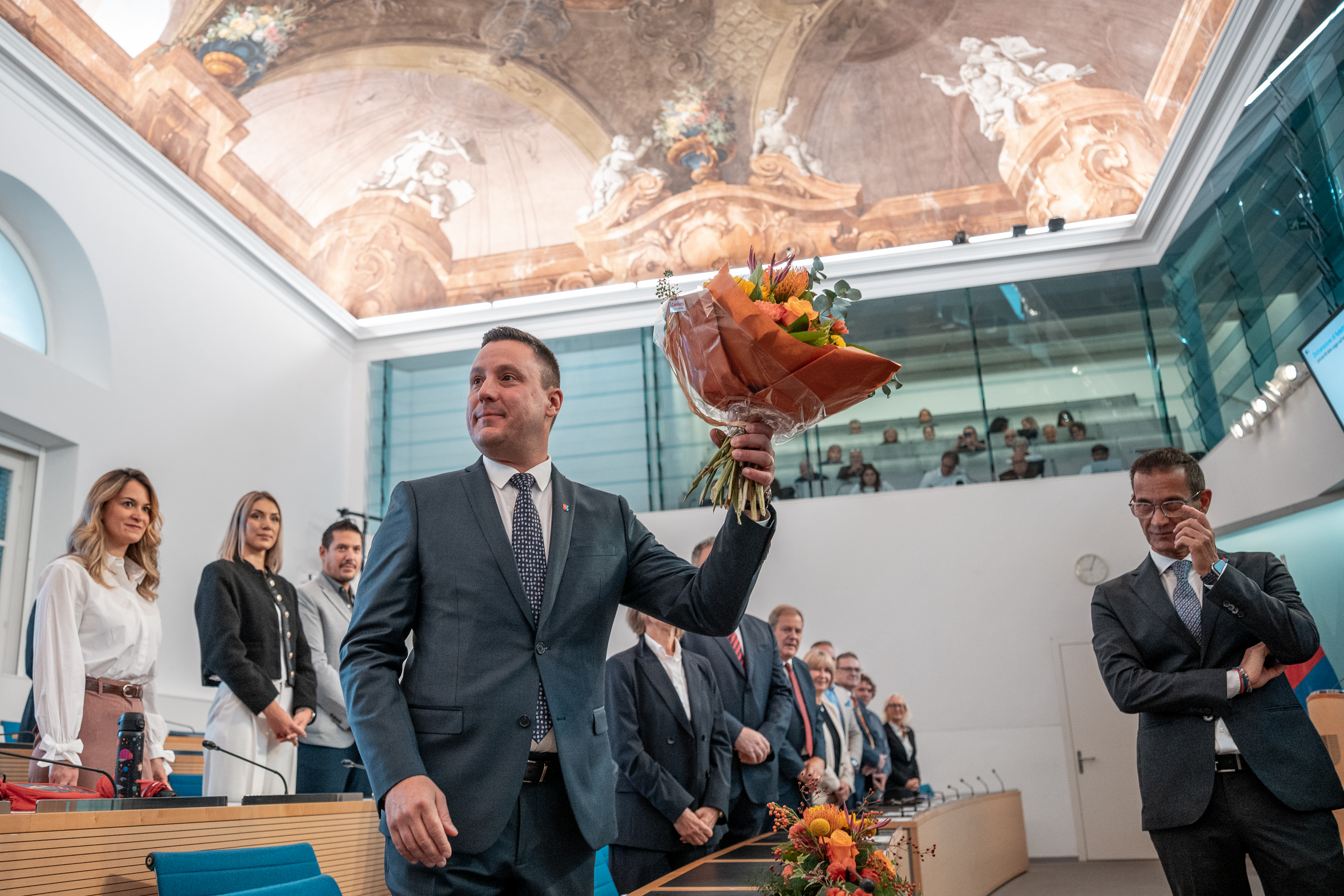 Dal 7 ottobre 2026, il rappresentante democentrista è ufficialmente membro del Consiglio di Stato.