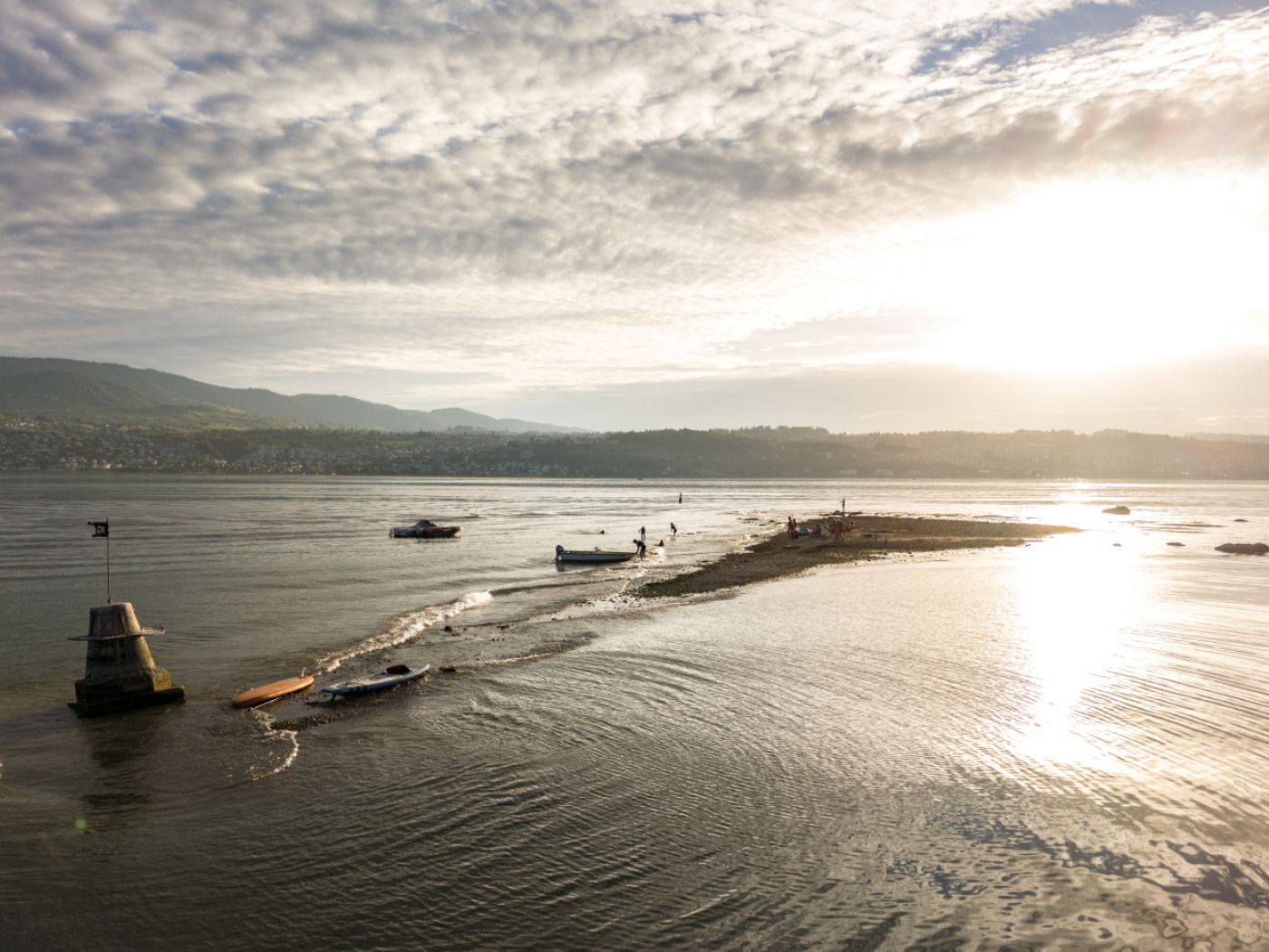 Lake Zurich has gained an island due to the drought