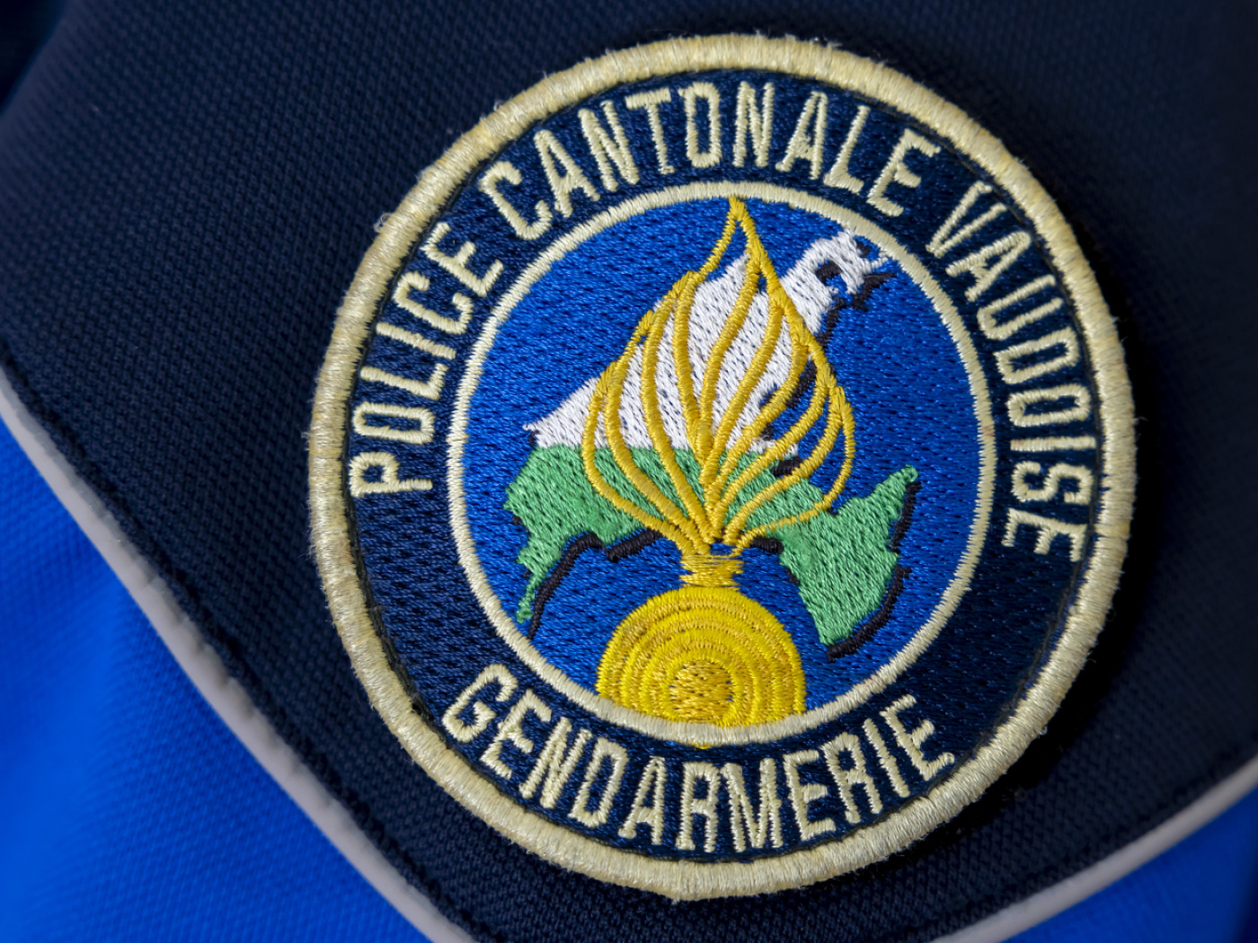 VD: rapinatori irrompono in casa e minacciano coppia, ferito 69enne