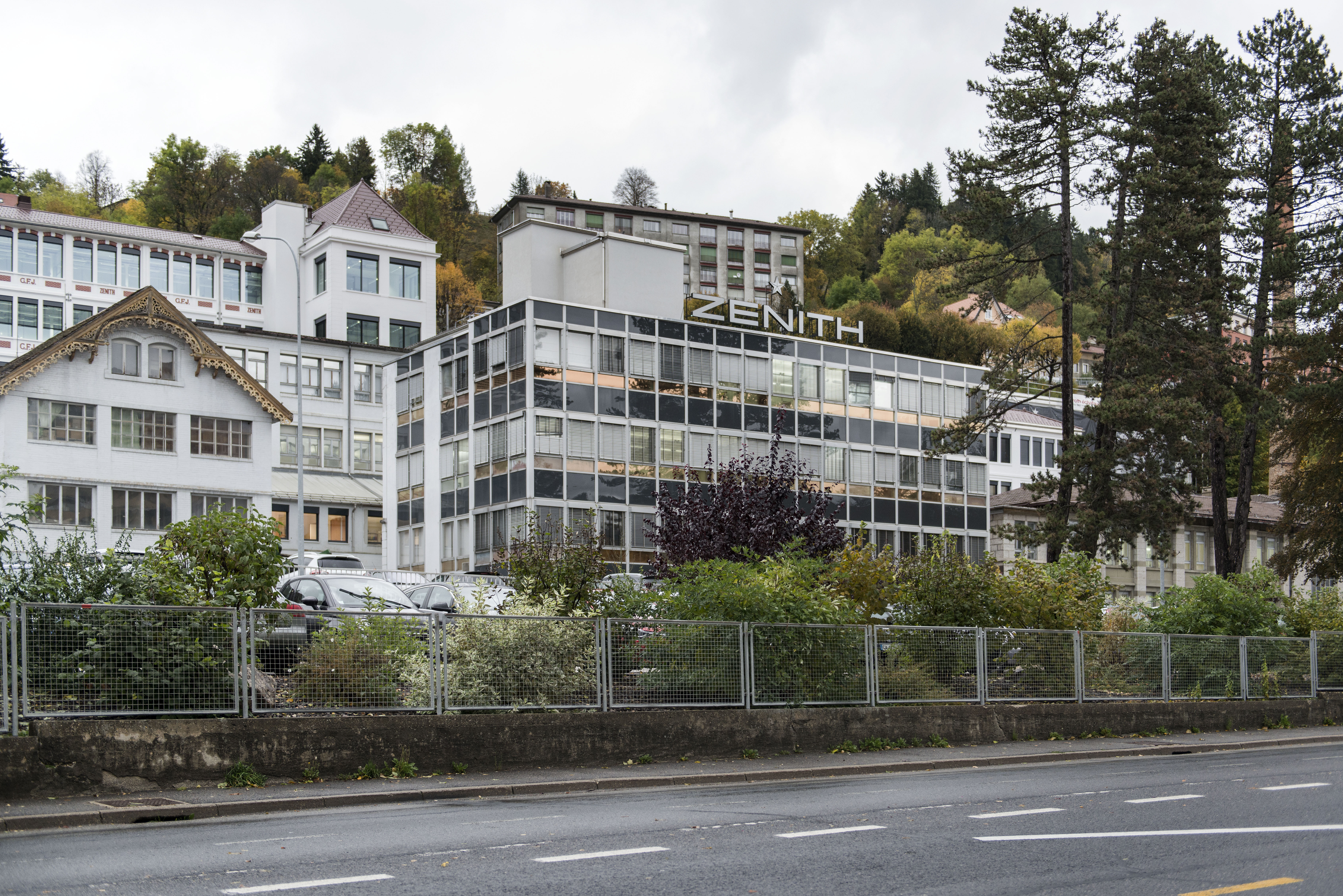 Around 100 jobs are at risk at the Le Locle factory in canton Neuchâtel, which currently employs 196 people.