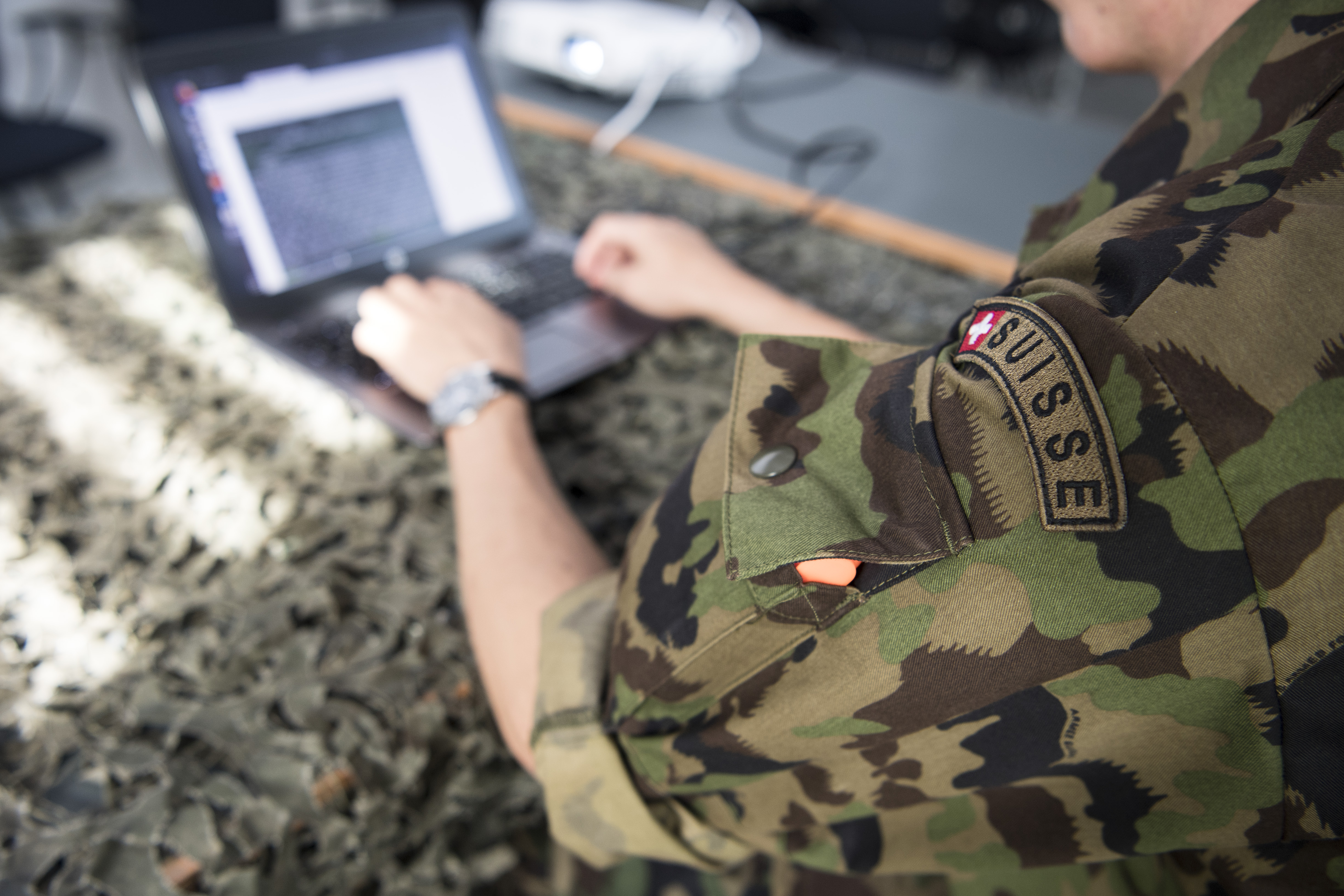 Nei prossimi anni l'esercito potenzierà notevolmente i suoi armamenti, ad esempio nei settori della cyberdifesa e della difesa dai droni.