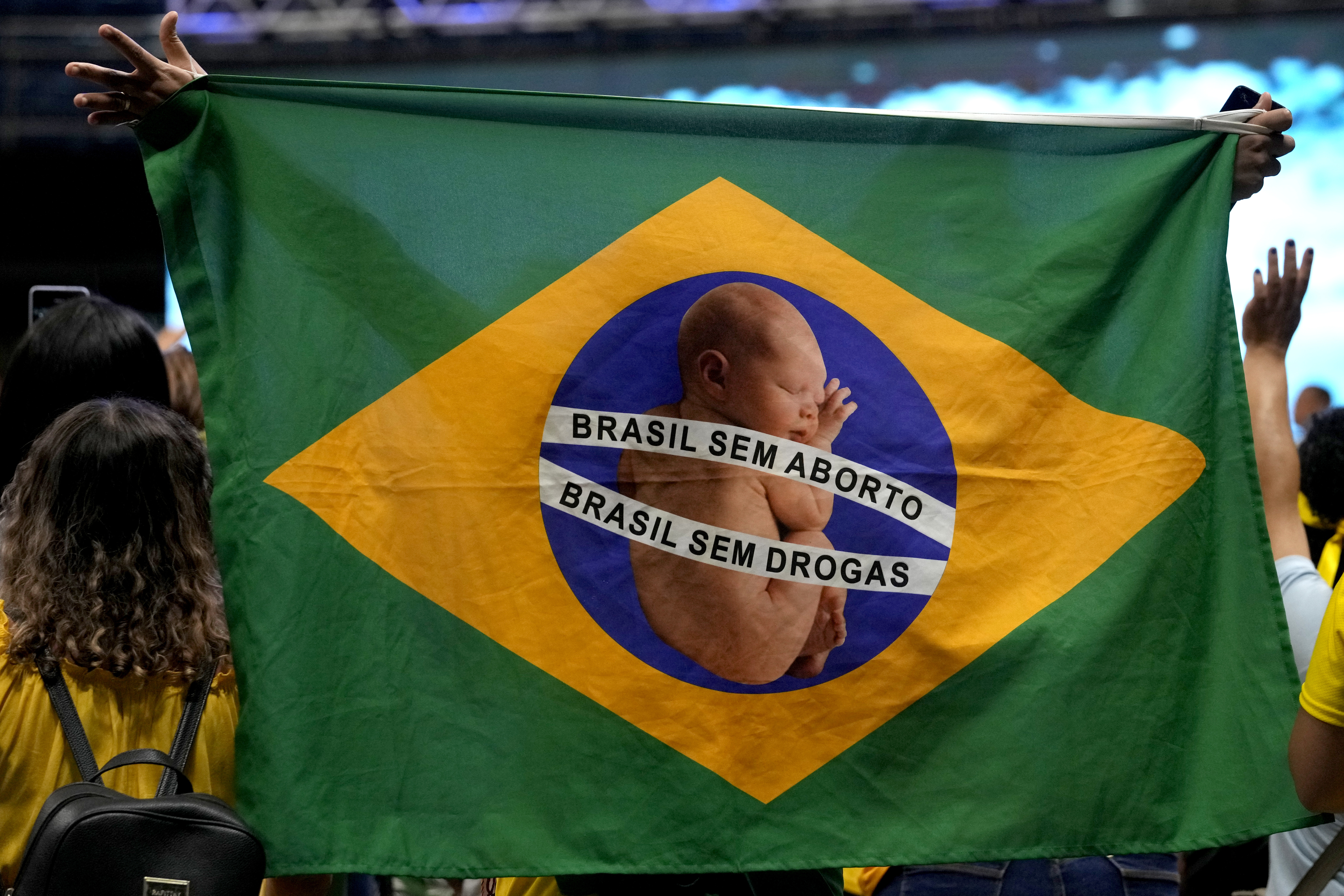 Antifeminismo é uma das principais bandeiras do bolsonarismo, atraindo uma grande parcela do eleitorado feminino.