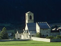中世を映し出すミュスタイアの修道院 Swi Swissinfo Ch