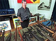 Versteigerung Der Bellasi Waffen In Bern Swi Swissinfo Ch