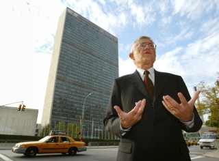 カスパー・フィリガー元大統領。ニューヨーク国連本部前にて。