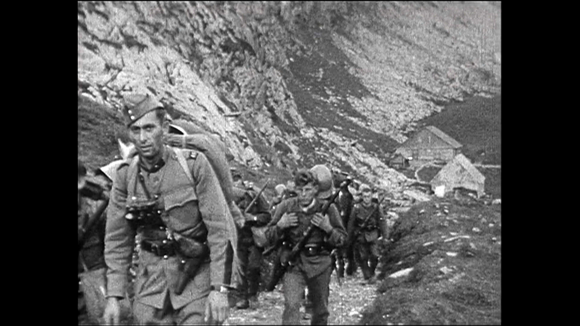第2次世界大戦に備えるスイス軍兵士 SWI swissinfo.ch