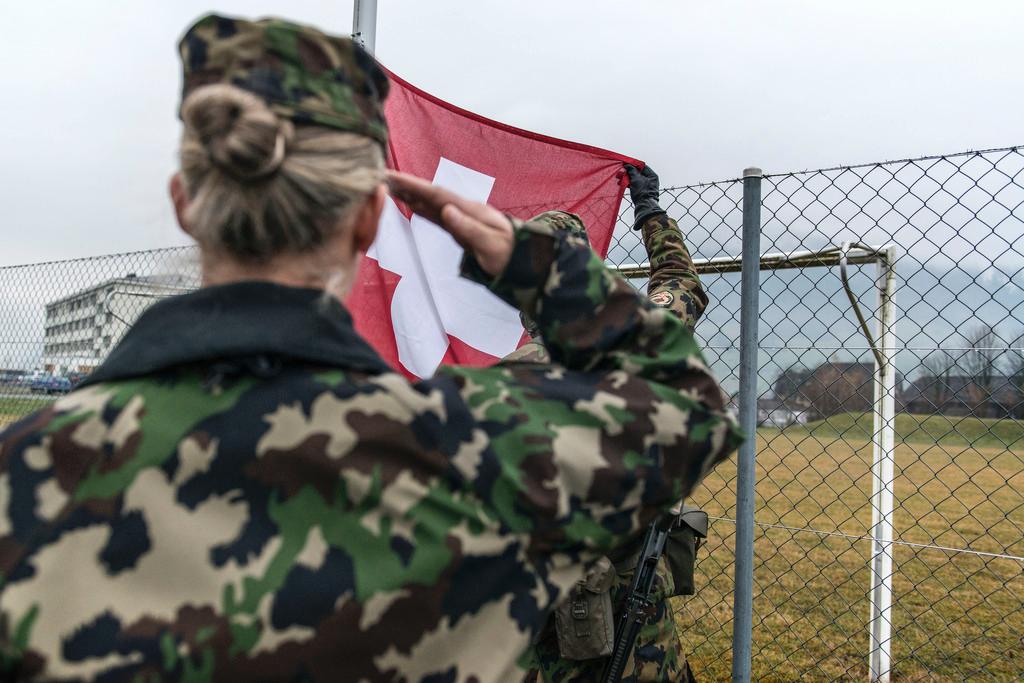 スイス人女性にも兵役義務 Swi Swissinfo Ch