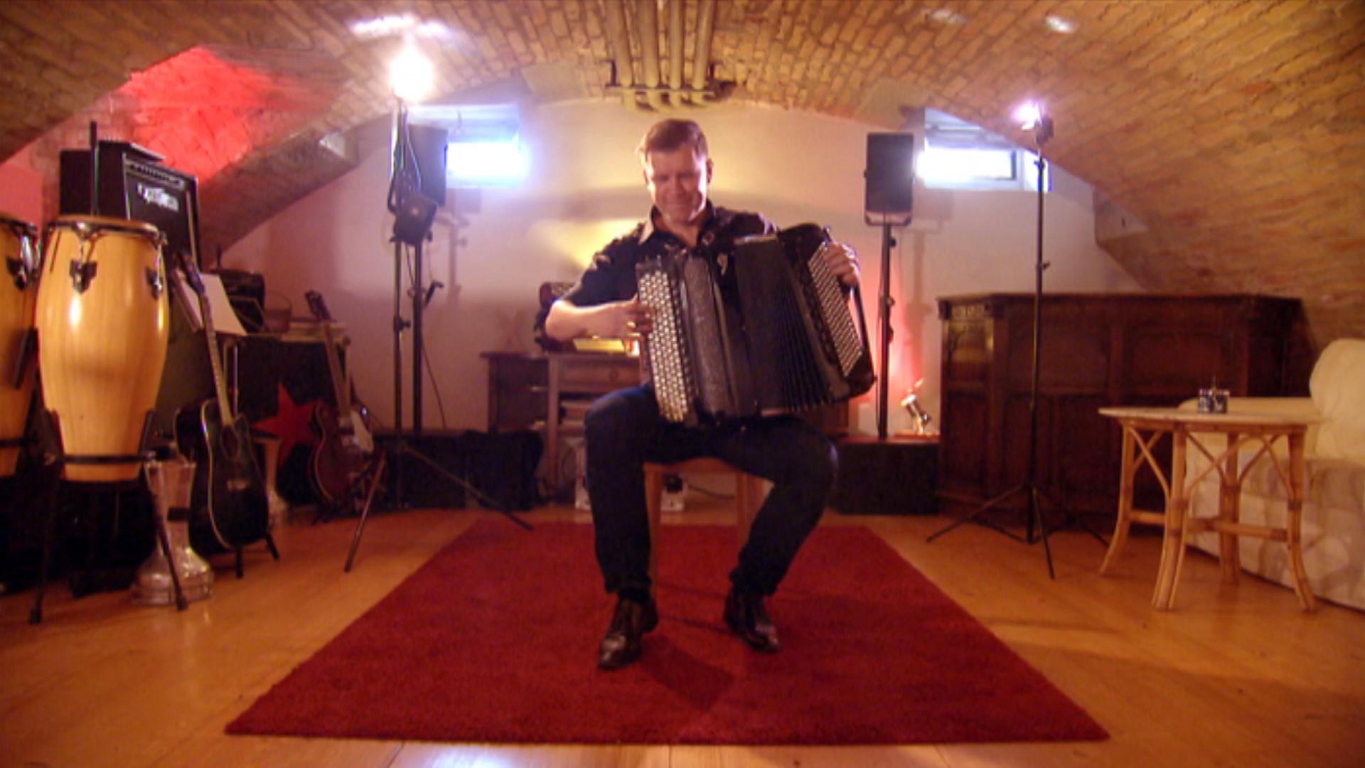 The accordion virtuoso SWI swissinfo.ch