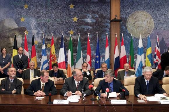 1999: Unterzeichnung der Bilateralen I in Luxemburg