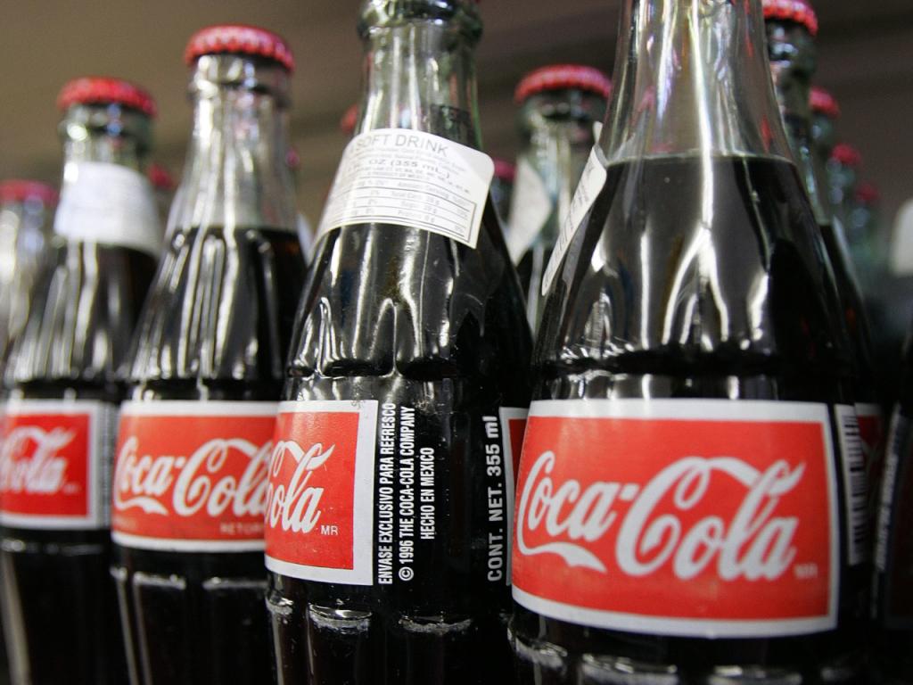 Coca-Cola stellt Millionstes FCKW-freies Kühlgerät auf