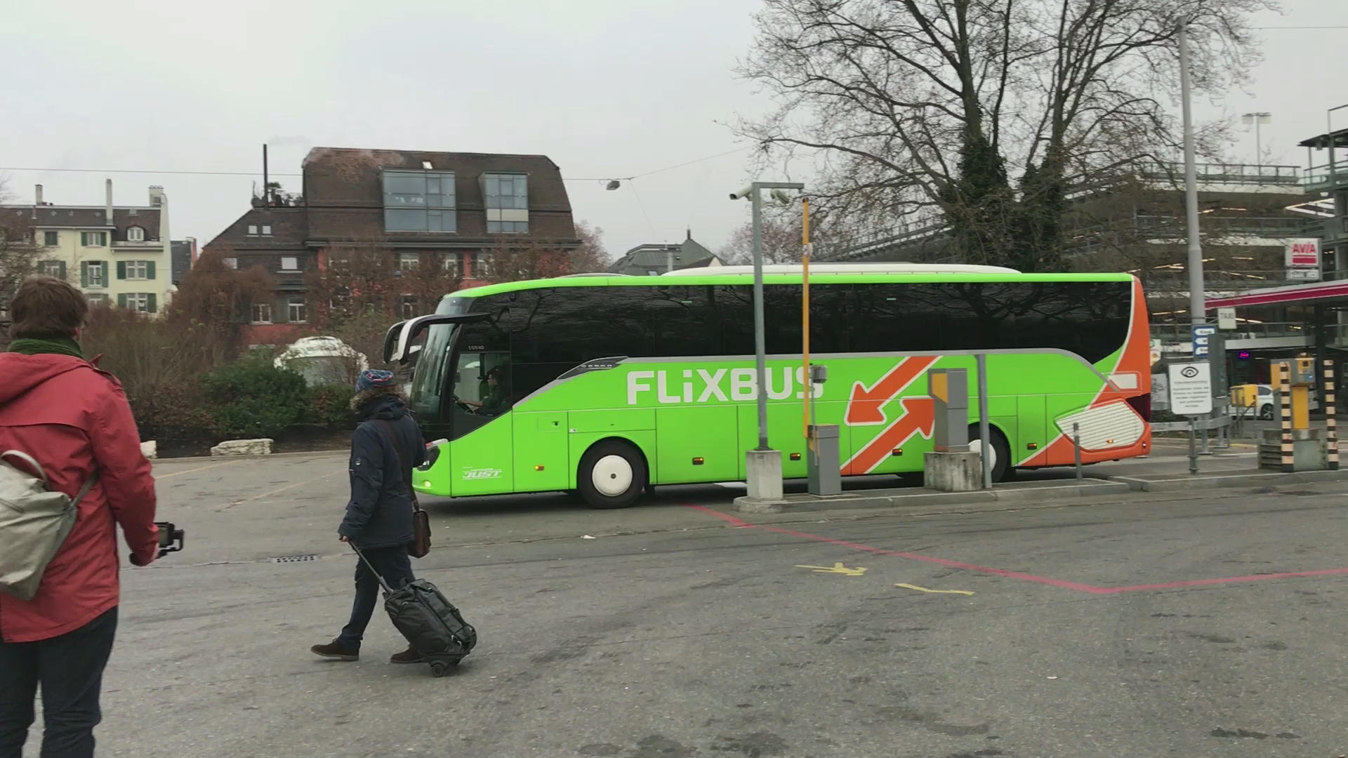 Kann man Zürich und Genf mit Flixbus verbinden? SWI swissinfo.ch