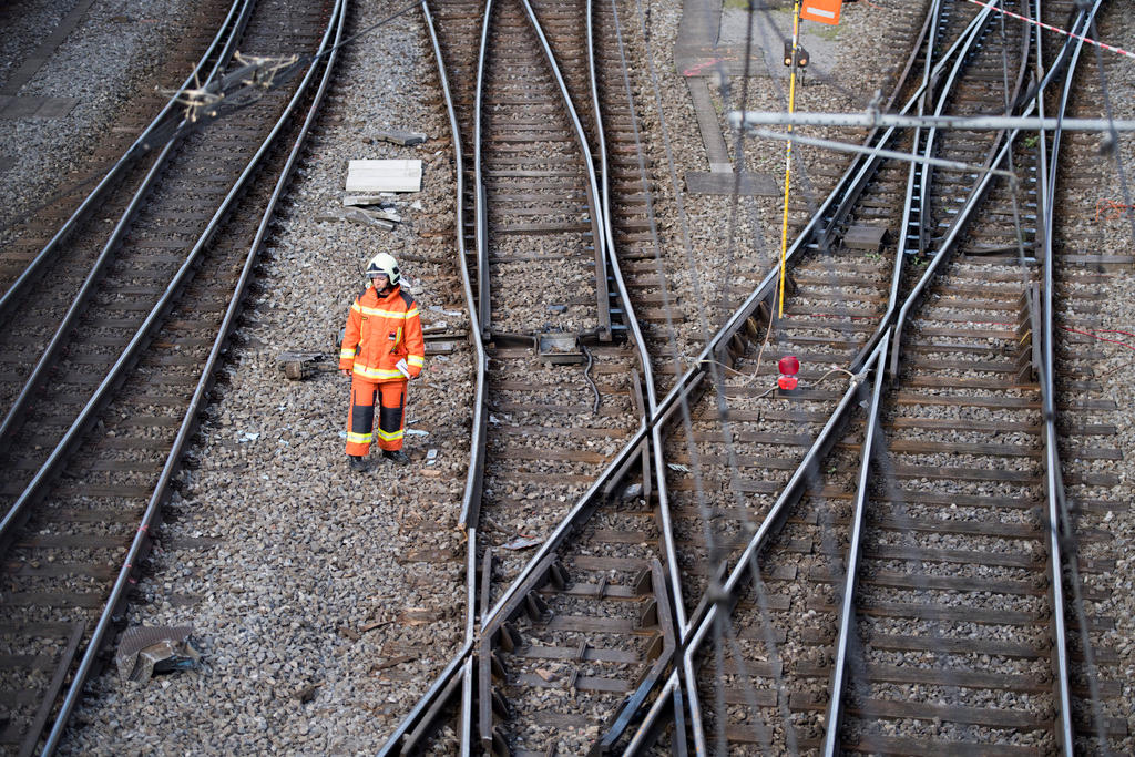 Train disruption throws daily life off track SWI swissinfo.ch