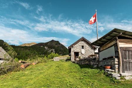 Швейцарское шале. Альпы